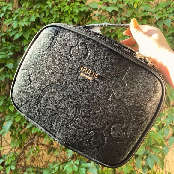 NWT Guess Woman's small cosmetic black bag - Picture 5 of 9